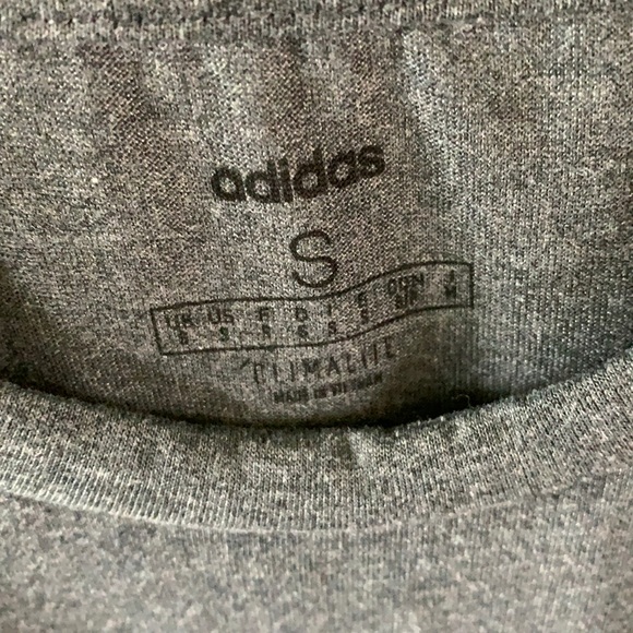 Adidas sz S gray T-shirt euc - Picture 3 of 4